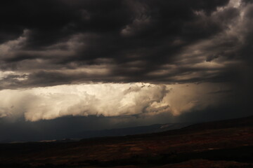 Wall Mural - storm clouds align