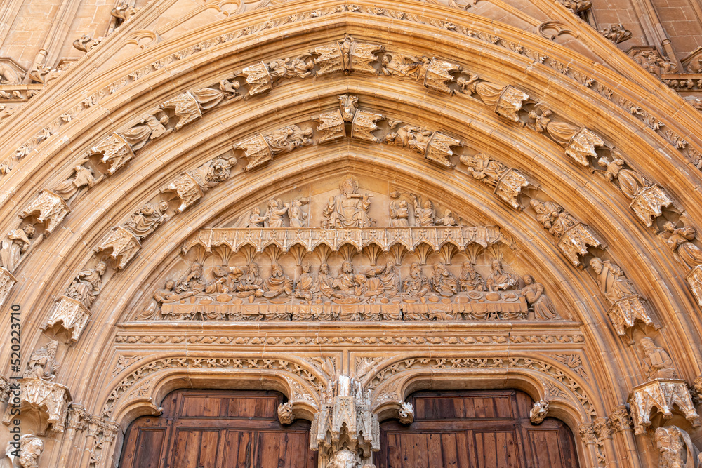 palma-de-mallorca-spain-the-portal-del-mirador-facade-of-the-gothic