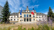 Vue extérieure de l'hôtel de ville d'Orsay, France, commune située au sud-ouest de Paris, dans le département français de l'Essonne, en région Île-de-France