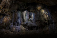 Dechenhöhle Tropfsteinhöhlen Steinerner Wasserfall