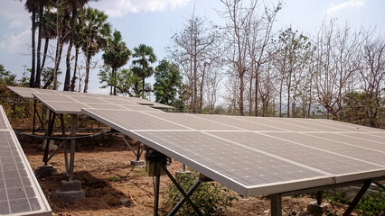 Solar panels are an environmentally friendly technology. Residents in remote areas install solar panels to obtain electricity. 