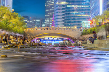 Wall Mural - Cheonggyecheon, a modern public recreation space in downtown Seoul, South Korea