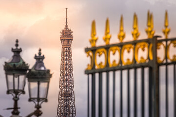 Wall Mural - Eiffel tower framed by Place de la Concorde golden gates, Paris, France