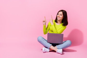 Wall Mural - photo of cute lady specialis tarm demonstrate offer distance work study use gadget device sit empty 