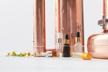 Alembic Apparatus For Distilling Essential Oil