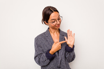 Wall Mural - Young hispanic woman isolated on white background smiling cheerful showing number five with fingers.