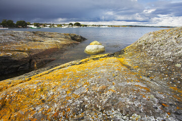 Poster - Picturesque coastal stones