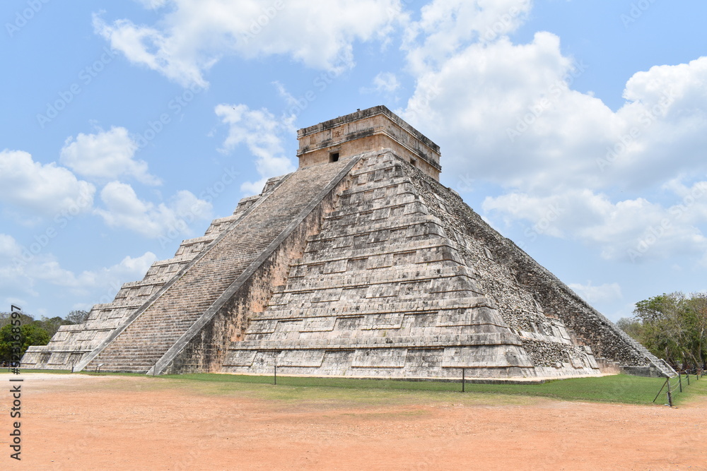chichen itza pyramid