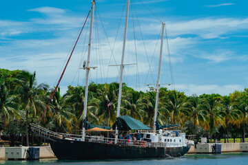 Wall Mural - boat on the sea luxury miami downtown 