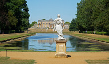 Wrest Park Bedfordshire House Gardens, Lake And Statues.