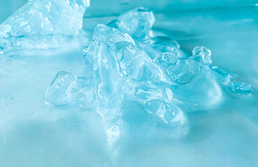 The ice cube shape has been adjusted to add color,It will help refresh and make you feel good.