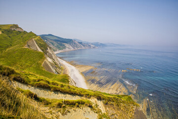 Wall Mural - the coast of zumaia with the geologically unique flysch stratification