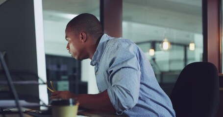 Leinwandbilder - Angry, upset and frustrated business man with a computer glitch, problem or 404 error at the office. Anger, work stress and internet issue of a digital tech worker working late losing blockchain data