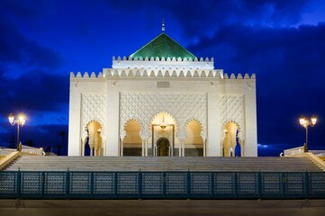 Poster - Aerial view of Mausoleum of Mohammed V surrounded by stony column in Rabat