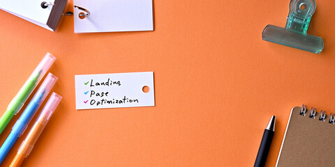 Leinwandbilder - There is word card with the word Landing Page Optimization on the desk.
