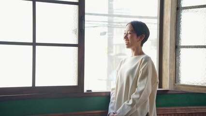 Poster - 笑顔の女性