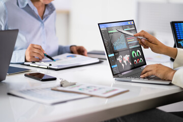 Aufkleber - Data Analyst Using Data Analytics KPI