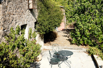 Wall Mural - Bastide Provençale en été et résidence secondaire