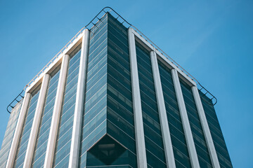 Canvas Print - modern office building