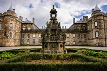 Fountain And Courtyard Of Holyrood Palace. Edinburgh, Scotland, UK.