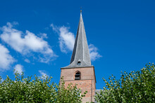 The Maartenskerk In Kollum Is A Medieval Church, Originally Dedicated To Saint Martin. || De Maartenskerk In Kollum Is Een Middeleeuwse Kerk, Oorspronkelijk Gewijd Aan De Heilige Martinus.