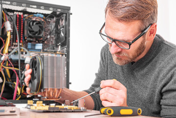 Poster - Repair, assembly and restoration of personal computers.