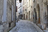 Fototapeta Na drzwi - Rue typique, ville de Périgueux, département de la Dordogne, France