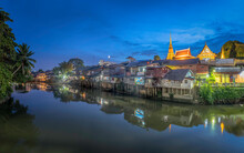Panorama Picture Of Old Community Houses On The Waterfront Market Chanthaburi, Thailand, Before Nightfall