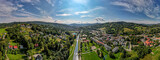 Fototapeta Miasto - Wisła miasto w górach latem, panorama z lotu ptaka. Beskid Śląski w Polsce