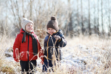 Wall Mural - Children in winter park play