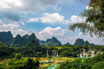 Wall Mural - Stunning view at Detian waterfalls in Guangxi province China