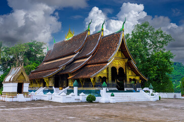 Wall Mural - Wat Xieng Thong, the most popular temple in Luang Pra bang, Laos.