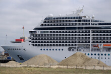 Urlaub Auf Kreuzfahrtschiff Von MSC - Dream Vacation On Cruiseship Or Cruise Ship Liner Magnifica In The North Sea Northern Europe