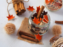 Homemade Air Freshener To Create A New Year's Atmosphere
