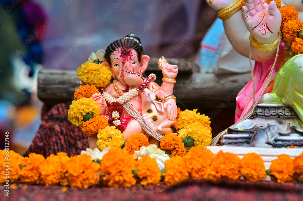 Baby Lord Ganesh Statue Ganesh In Child Form Wallpaper With Hindu baby-lord-ganesh-statue-ganesh-in-child-form-wallpaper-with-hindu