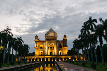 Canvas Print - safdarjung tomb night