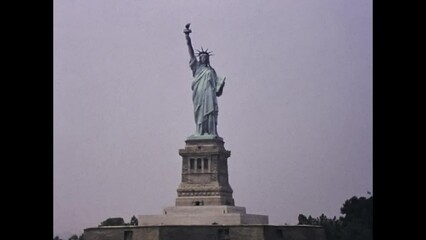 Wall Mural - United States 1975, Panorama of Statue of Liberty and Hudson River