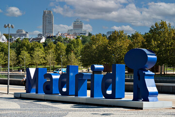 Letras de Madrid en Madrid Rio