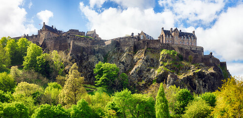 Sticker - Castle hill in Edinburgh with green grass and blue sky, Scotland, UK