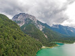 Luftaufnahme Berg und Seelandschaft in Italien: Lago del Predil / Raibler See Tarvis, Udine Panorama