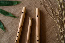 Details Of The Bamboo Flute Craft That Uses Used Bamboo Furniture, The Production Process Is Done By Handmade By Bamboo Craftsmen