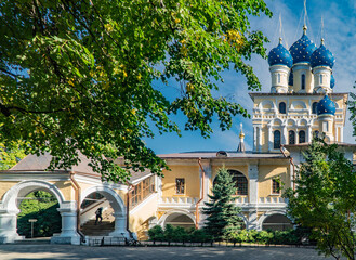 Wall Mural - Churches of Kolomna Park