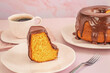 © Tatiane - Delicioso bolo de cenoura com cobertura de chocolate. Café da tarde com bolo de cenoura.