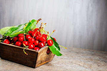 Canvas Print - Fresh cherries in bowl on table