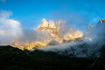 Canvas Print - sunset in the mountains