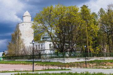 Wall Mural - The Khan's mosque with a minaret is a unique monument of architecture and history of Kasimov, Ryazan region, Russia.