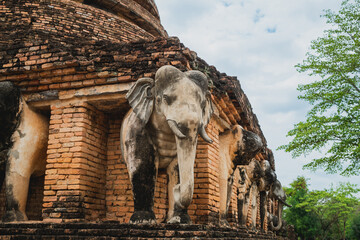 Wall Mural - Wat Chang Lom