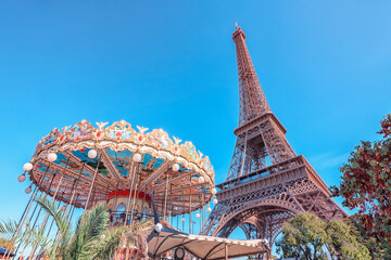 Wall Mural - Carousel and the Eiffel tower in Paris