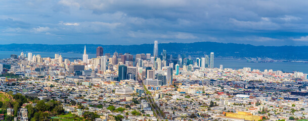 Sticker - Panoramic view of the city of San Francisco from Twin Peaks hills 

