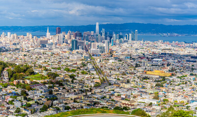 Canvas Print - Panorama view of the city of San Francisco from Twin Peaks hills 
